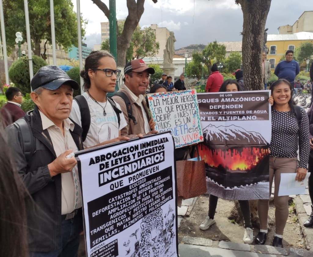 Indígenas y colectivos presentan dos proyectos para abrogar las leyes&nbsp;incendiarias